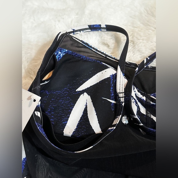 NWT Fabletics Marcela Mesh Midi Bra Luxe-Line Midi Sports Bra - Picture 9 of 10